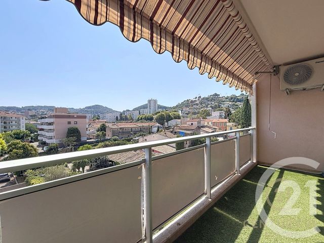 Appartement T3 à louer - 3 pièces - 56.41 m2 - VALLAURIS - 06 - PROVENCE-ALPES-COTE-D-AZUR - Century 21 Albert 1Er