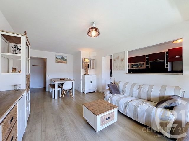 Appartement T3 à louer - 3 pièces - 56.41 m2 - VALLAURIS - 06 - PROVENCE-ALPES-COTE-D-AZUR - Century 21 Albert 1Er