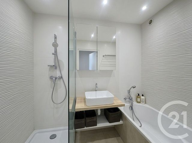 Appartement T4 à louer - 4 pièces - 64.49 m2 - ANTIBES - 06 - PROVENCE-ALPES-COTE-D-AZUR - Century 21 Albert 1Er
