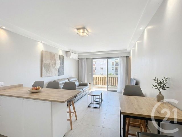 Appartement T4 à louer - 4 pièces - 64.49 m2 - ANTIBES - 06 - PROVENCE-ALPES-COTE-D-AZUR - Century 21 Albert 1Er