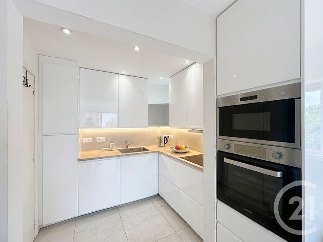 Appartement T4 à louer - 4 pièces - 64.49 m2 - ANTIBES - 06 - PROVENCE-ALPES-COTE-D-AZUR - Century 21 Albert 1Er