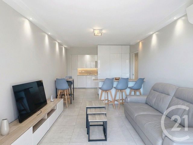 Appartement T4 à louer - 4 pièces - 64.49 m2 - ANTIBES - 06 - PROVENCE-ALPES-COTE-D-AZUR - Century 21 Albert 1Er