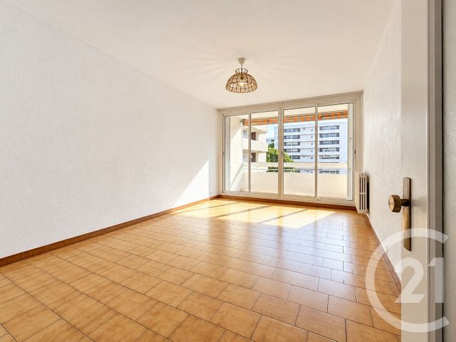 Appartement F3 à vendre - 3 pièces - 65.89 m2 - ANTIBES - 06 - PROVENCE-ALPES-COTE-D-AZUR - Century 21 Albert 1Er