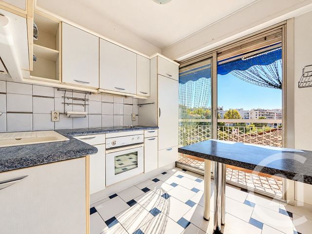Appartement F2 à vendre - 2 pièces - 57.71 m2 - ANTIBES - 06 - PROVENCE-ALPES-COTE-D-AZUR - Century 21 Albert 1Er