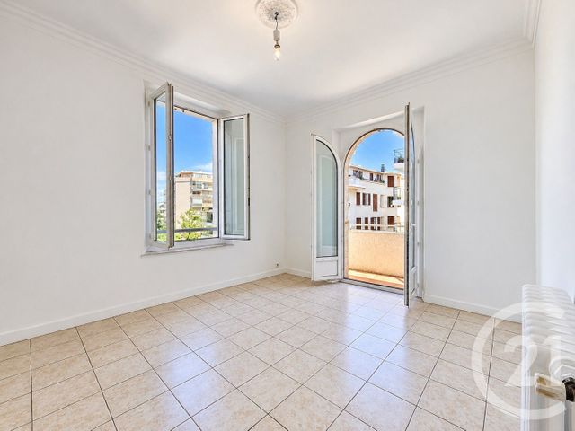 Appartement F2 à vendre - 2 pièces - 47.21 m2 - JUAN LES PINS - 06 - PROVENCE-ALPES-COTE-D-AZUR - Century 21 Albert 1Er