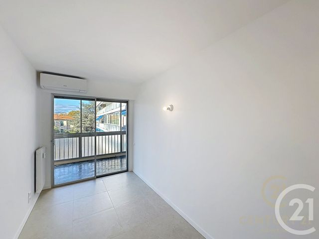 Appartement F4 à louer - 4 pièces - 82.84 m2 - ANTIBES - 06 - PROVENCE-ALPES-COTE-D-AZUR - Century 21 Albert 1Er
